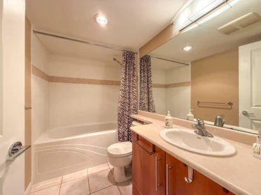 Walk-In Closet Photo of 1507 2138 Madison Avenue, Burnaby, BC