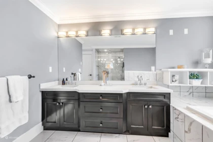 Laundry Room Photo of 16332 26b Avenue, Surrey, BC