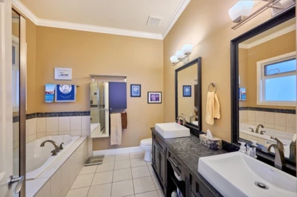 Guest Bathroom Photo of 5 43462 Alameda Drive, Chilliwack, BC