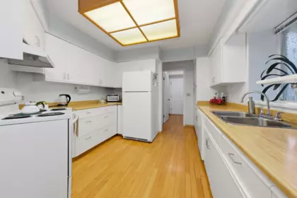 Kitchen Island Photo of 1485 Percy Court, North Vancouver, BC