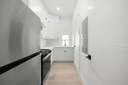 Primary Bathroom Photo of 7527 205 Street, Langley, BC