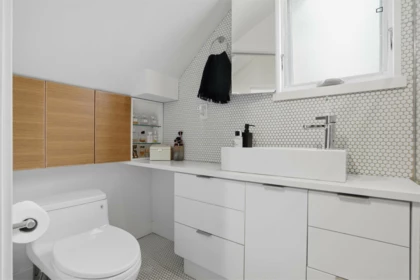 Guest Bathroom Photo of 73 E 27th Avenue, Vancouver, BC