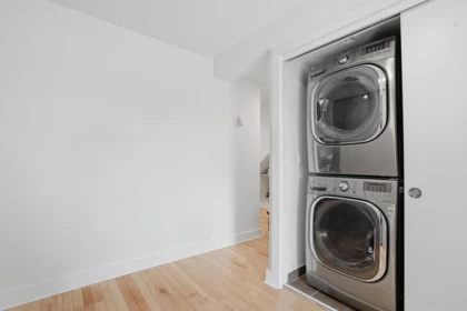 Mudroom Photo of 73 E 27th Avenue, Vancouver, BC