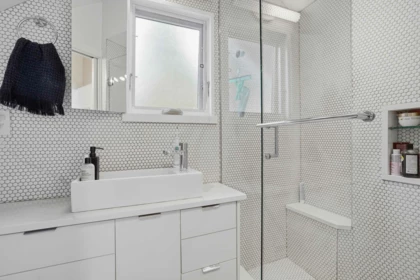 Powder Room Photo of 73 E 27th Avenue, Vancouver, BC
