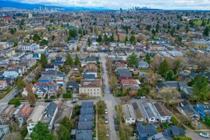 Swimming Pool Photo of 73 E 27th Avenue, Vancouver, BC