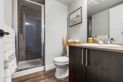 Guest Bathroom Photo of 320 2565 Campbell Avenue, Abbotsford, BC
