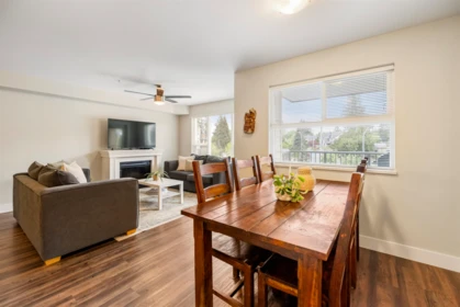 Kitchen Island Photo of 320 2565 Campbell Avenue, Abbotsford, BC