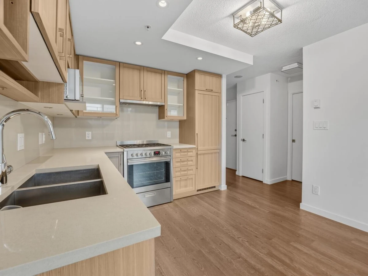Family Room Photo of 622 5665 Boundary Road, Vancouver, BC