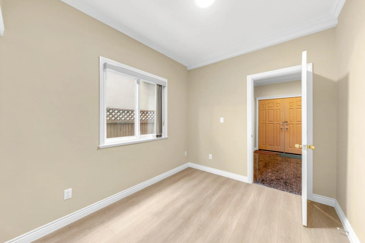 Dining Area Photo of 6698 Union Street, Burnaby, BC