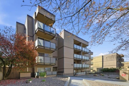 Staircase Photo of 205 1864 Frances Street, Vancouver, BC