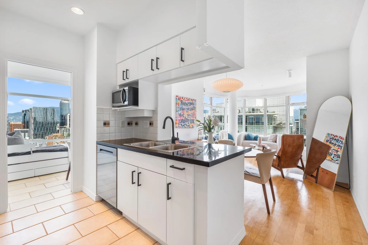 Living Room Photo of 3605 1199 Marinaside Crescent, Vancouver, BC