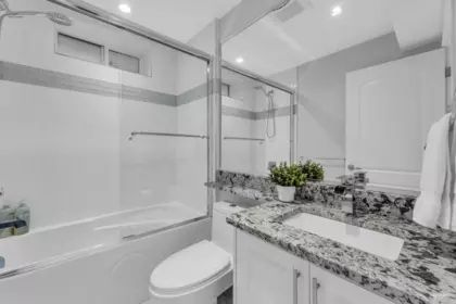 Aerial View of 118 N Glynde Avenue, Burnaby, BC