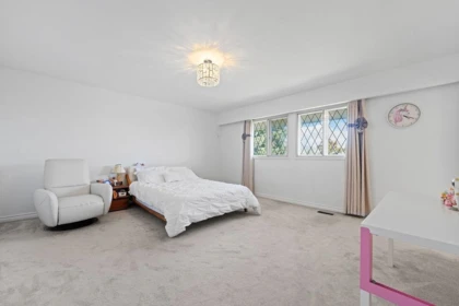Powder Room Photo of 685 King Georges Way, West Vancouver, BC