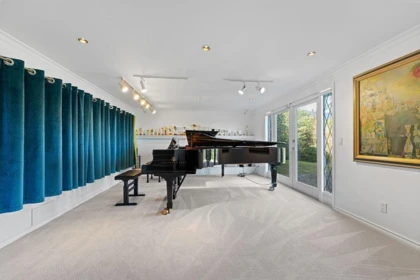 Swimming Pool Photo of 685 King Georges Way, West Vancouver, BC