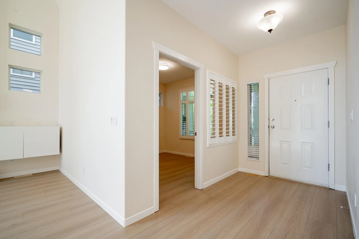 Living Room Photo of 20182 70 Avenue, Langley, BC
