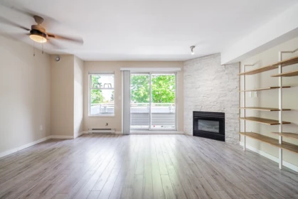204 3183 Esmond Avenue, Burnaby, BC, Burnaby — Apartment/Condo for sale