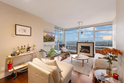 1304 1320 Chesterfield Avenue, North Vancouver, BC, North Vancouver — Apartment/Condo for sale