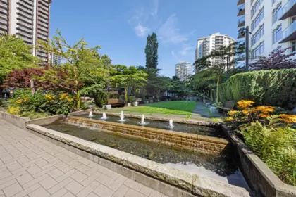 Outdoor Patio Photo of 1304 1320 Chesterfield Avenue, North Vancouver, BC