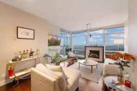 1304 1320 Chesterfield Avenue, North Vancouver, BC