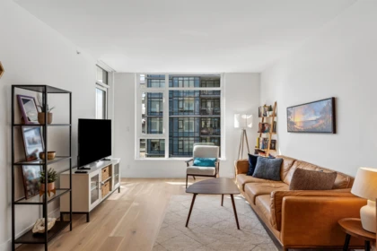 403 2780 Valley Centre Avenue, North Vancouver, BC, North Vancouver — Apartment/Condo for sale
