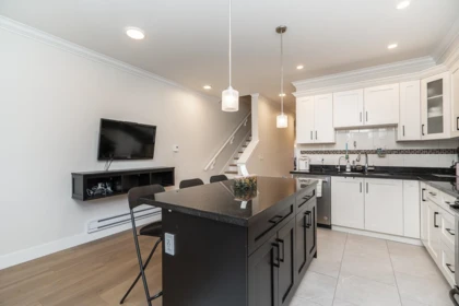 Basement Recreation Room Photo of 30 6383 140th St Street, Surrey, BC