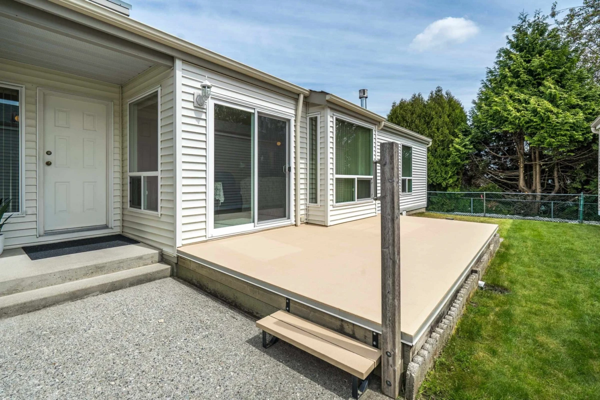 Living Room Photo of 14 2345 Cranley Drive, Surrey, BC