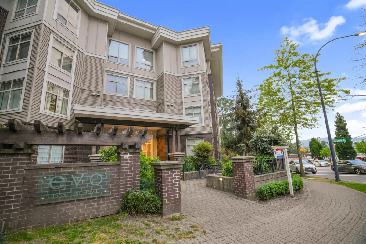 Living Room Photo of 211 13555 Gateway Drive, Surrey, BC