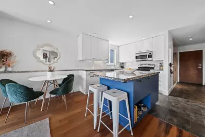 Kitchen Photo of 104 1512 Yew Street, Vancouver, BC