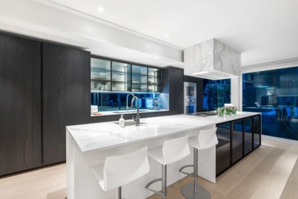 Kitchen Island Photo of 4416 W 1st Avenue, Vancouver, BC