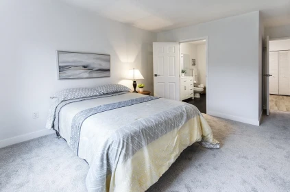 Bedroom 2 Photo of 303 1610 Chesterfield Avenue, North Vancouver, BC