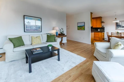303 1610 Chesterfield Avenue, North Vancouver, BC, North Vancouver — Apartment/Condo for sale
