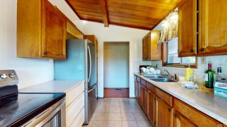 5092 Johnstone Road, Madeira Park, BC, Madeira Park — Single Family Residence for sale