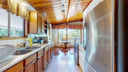 5092 Johnstone Road, Madeira Park, BC, Madeira Park — Single Family Residence for sale