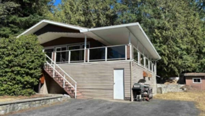5092 Johnstone Road, Madeira Park, BC