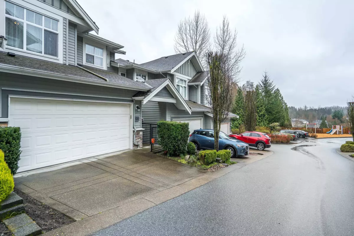 Family Room Photo of 68 11282 Cottonwood Drive, Maple Ridge, BC