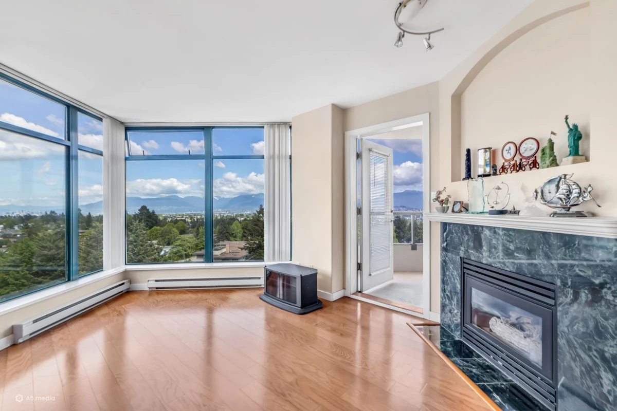 Family Room Photo of 1103 4567 Hazel Street, Burnaby, BC