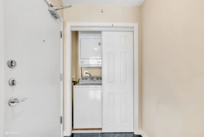 Entry Foyer Photo of 1103 4567 Hazel Street, Burnaby, BC