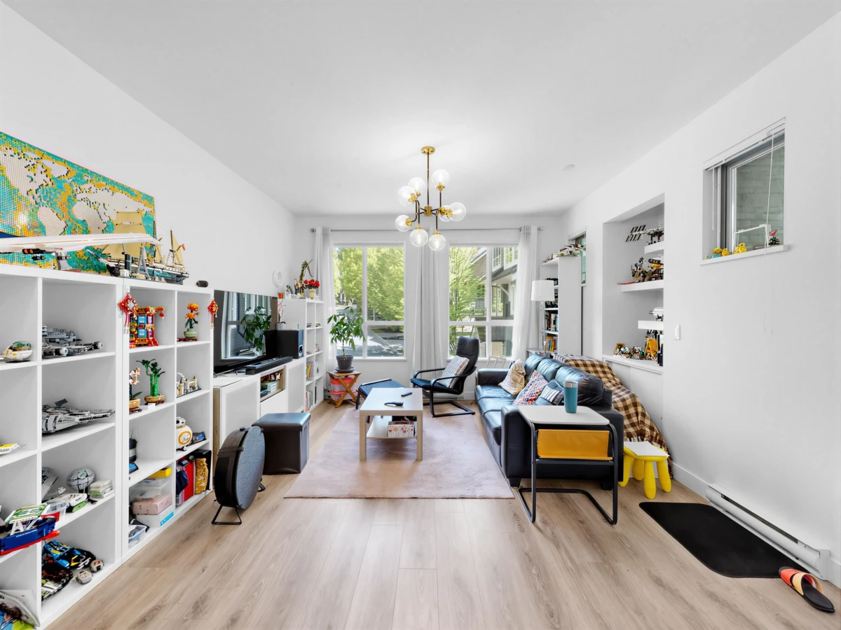 Family Room Photo of 121 1480 Southview Street, Coquitlam, BC