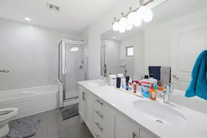Mudroom Photo of 15 19560 68 Avenue, Surrey, BC