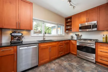Breakfast Nook Photo of 2175 Greylynn Crescent, North Vancouver, BC