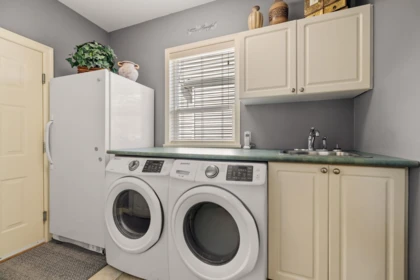 Guest Bathroom Photo of 7250 147a Street, Surrey, BC