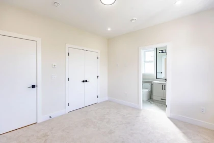 Powder Room Photo of 7080 192a Street, Surrey, BC