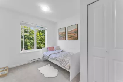 Hallway Photo of 129 15850 85 Avenue, Surrey, BC