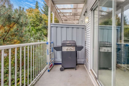Mudroom Photo of 38 13706 74 Avenue, Surrey, BC