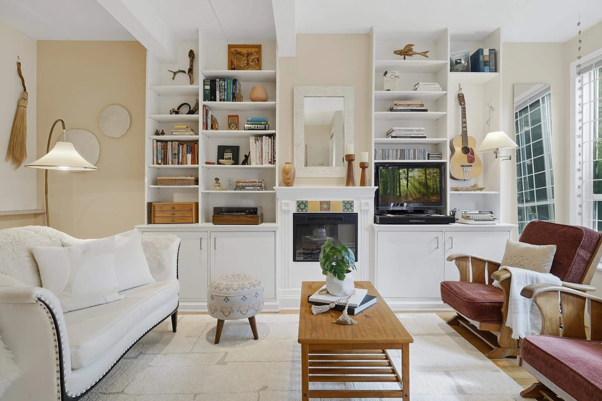 Family Room Photo of 123 3440 W Broadway, Vancouver, BC