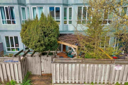 Office / Den Photo of 123 3440 W Broadway, Vancouver, BC