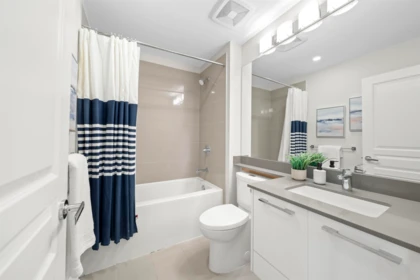 Hallway Photo of 14 5551 Admiral Way, Delta, BC