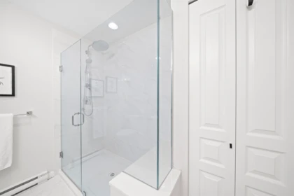 Laundry Room Photo of 14 5551 Admiral Way, Delta, BC
