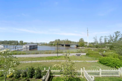 Outdoor Deck Photo of 14 5551 Admiral Way, Delta, BC
