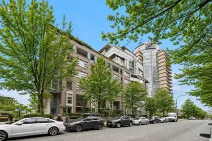 Garden / Landscaping Photo of 501 1228 Marinaside Crescent, Vancouver, BC